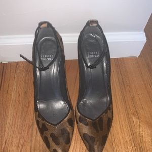 Stuart Weitzman Shoes - Fur Stuart Weitzman Leopard Print with Ankle Pump Stuart Weitzman Shoes - Fur Stuart Weitzman Leopard Print with Ankle Pump